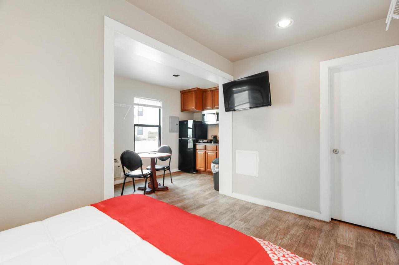 The Resource Inn -Big Lake Tx Екстер'єр фото