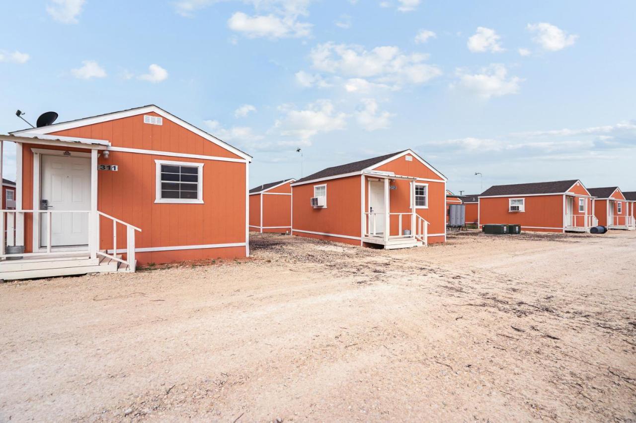 The Resource Inn -Big Lake Tx Екстер'єр фото