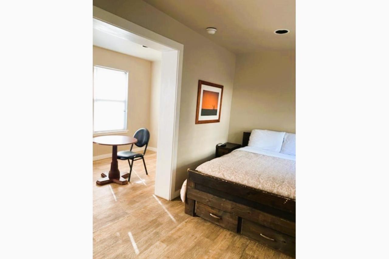 The Resource Inn -Big Lake Tx Екстер'єр фото
